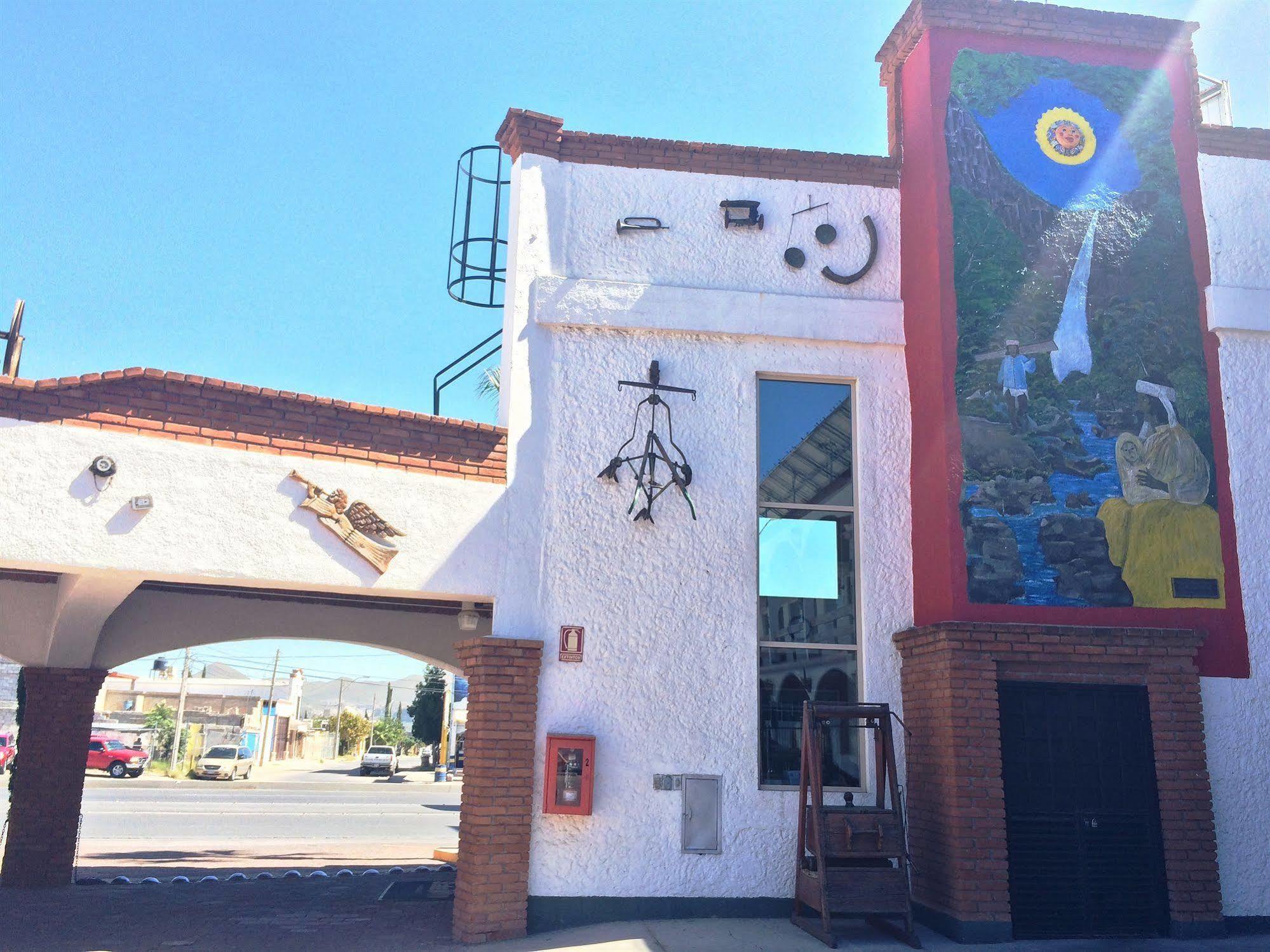 State Inn Chihuahua Exteriér fotografie